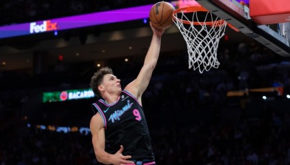 九游官网入口-拉松谈与德罗赞冲突：啥也没说也没挑事 只是把他说的回敬他一下